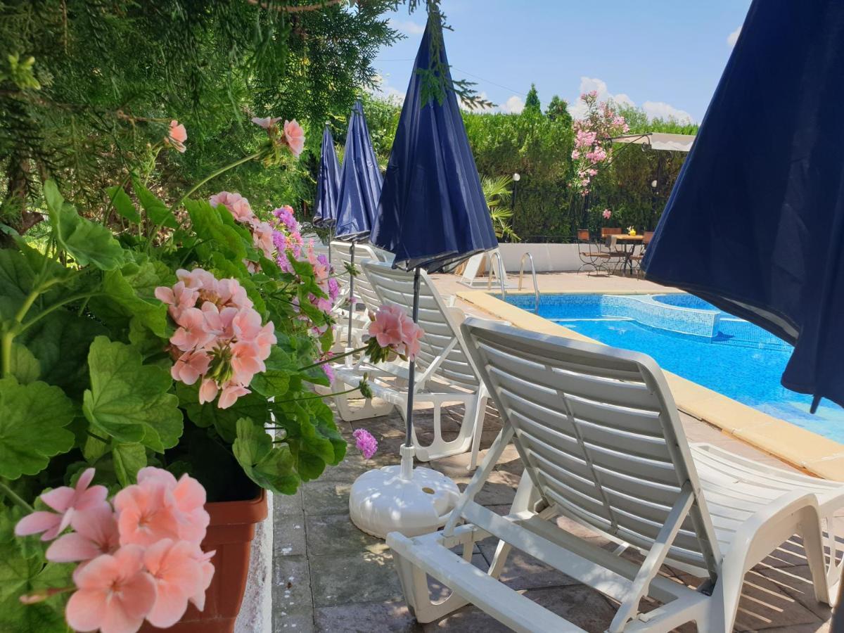 Hotel Feniks Lozeneț Exterior foto