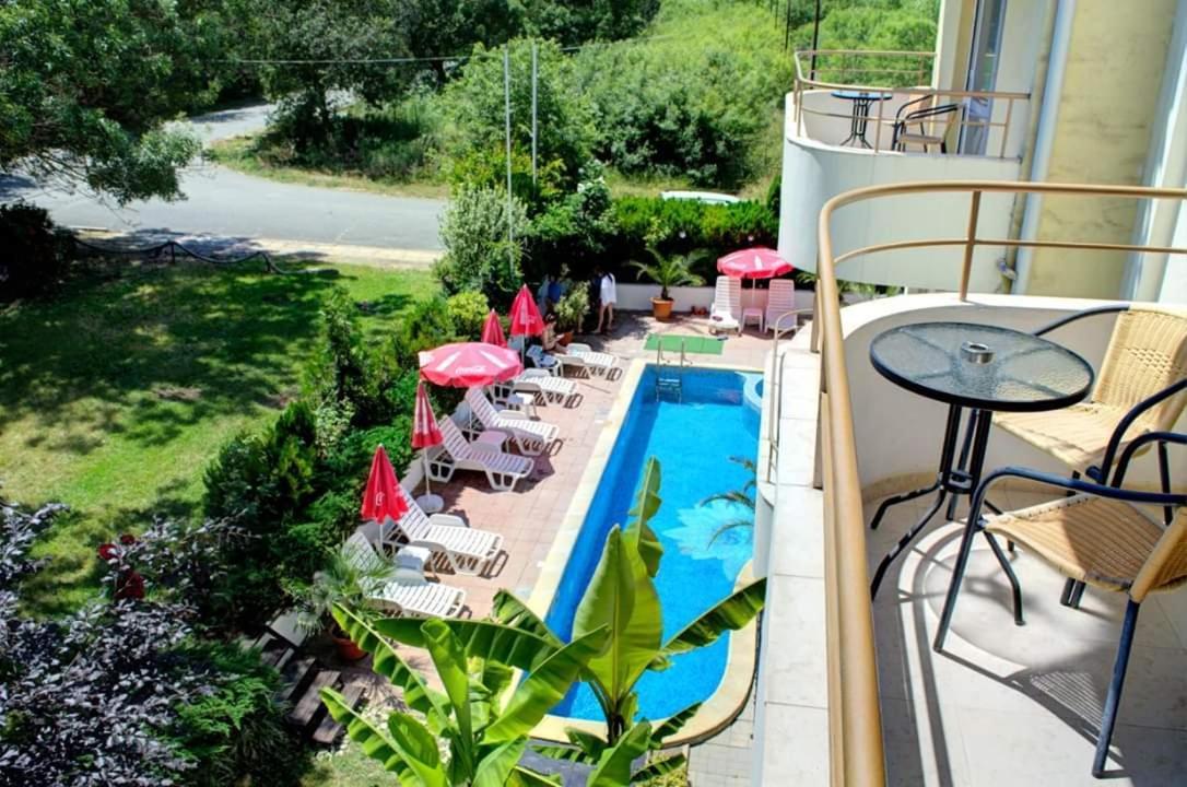 Hotel Feniks Lozeneț Exterior foto