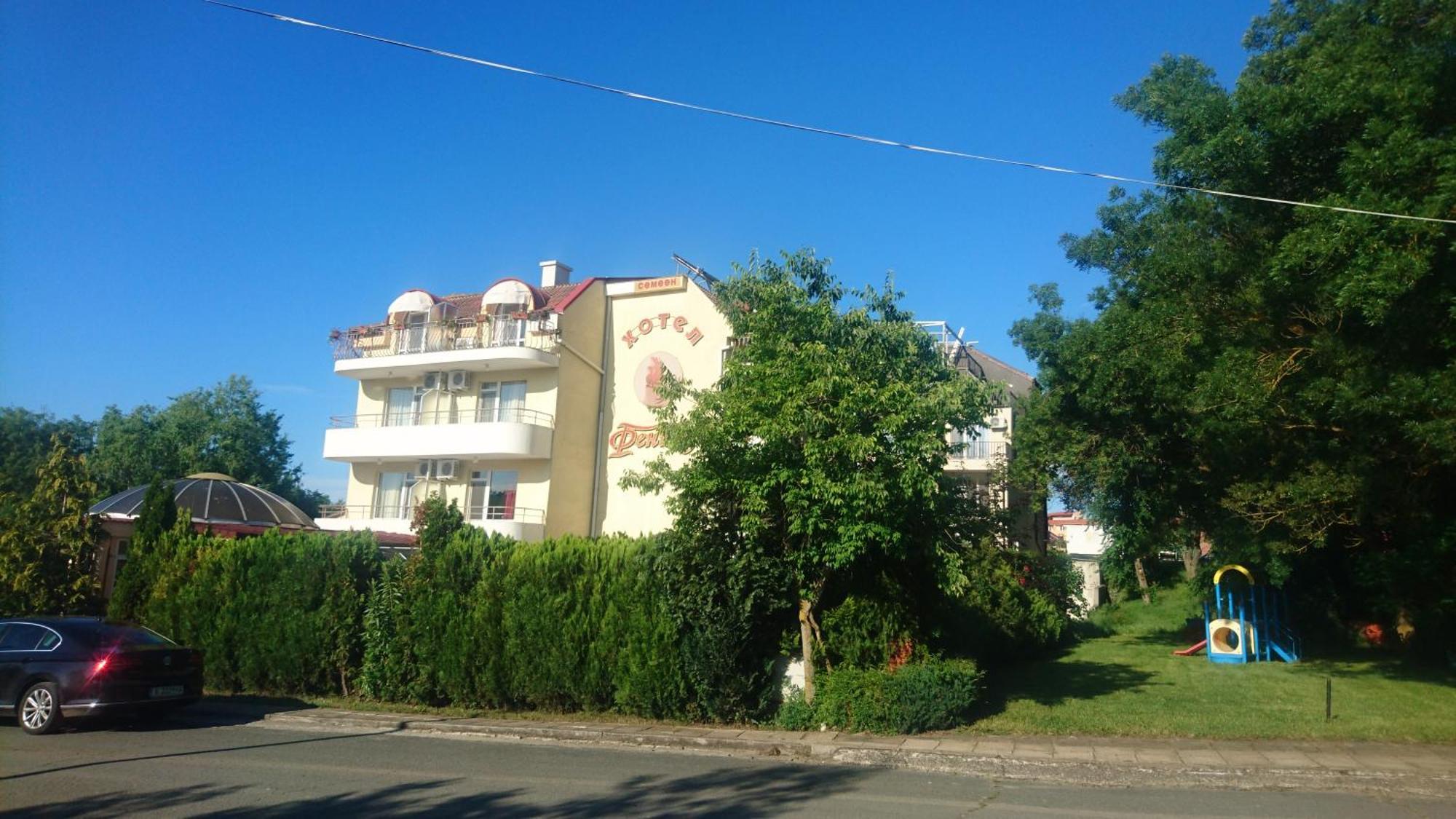 Hotel Feniks Lozeneț Exterior foto